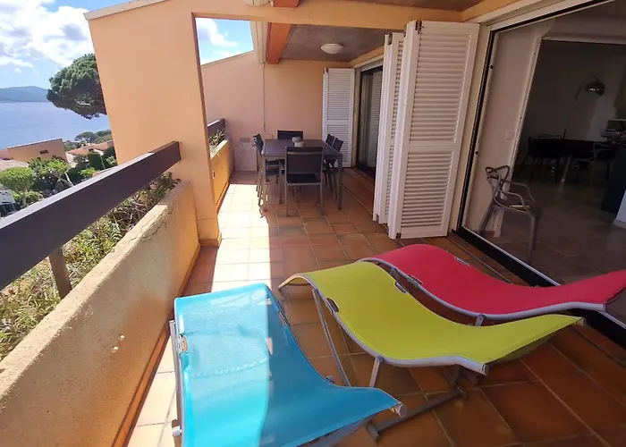 Climatise Avec Piscine, 3 Pieces, 6 Personnes, Golfe De Saint-tropez - Fr-1-780-58