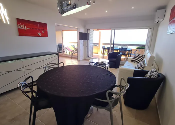 Climatise Avec Piscine, 3 Pieces, 6 Personnes, Golfe De Saint-tropez - Fr-1-780-58 Lägenhet