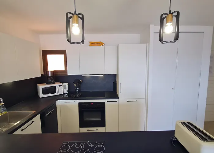 Climatise Avec Piscine, 3 Pieces, 6 Personnes, Golfe De Saint-tropez - Fr-1-780-58