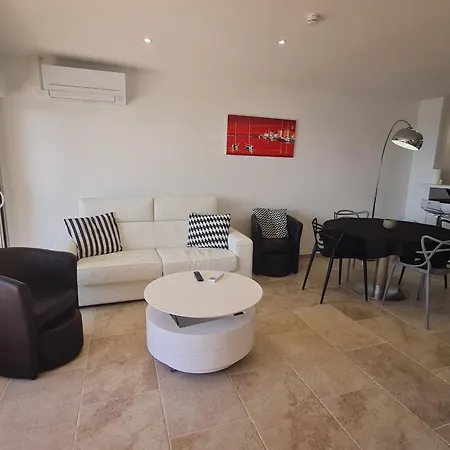 Climatise Avec Piscine, 3 Pieces, 6 Personnes, Golfe De Saint-tropez - Fr-1-780-58 Apartment *