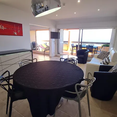 Climatise Avec Piscine, 3 Pieces, 6 Personnes, Golfe De Saint-tropez Apartment