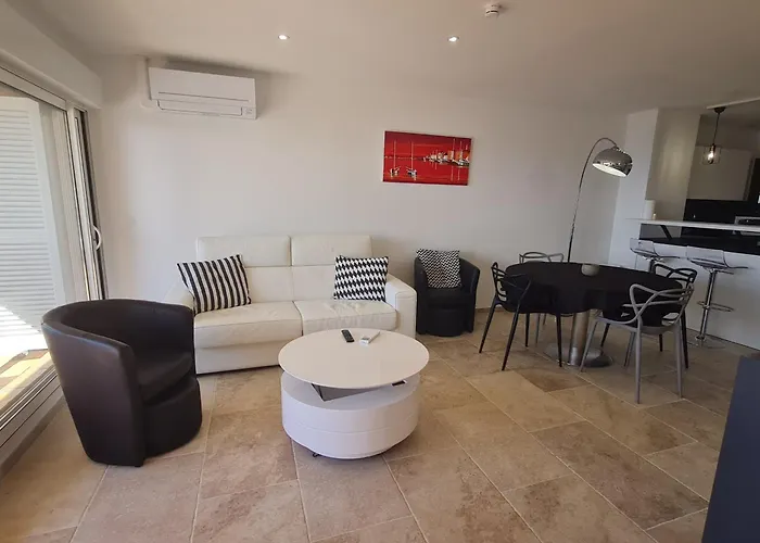 Climatise Avec Piscine, 3 Pieces, 6 Personnes, Golfe De Saint-tropez - Fr-1-780-58 Apartmán *